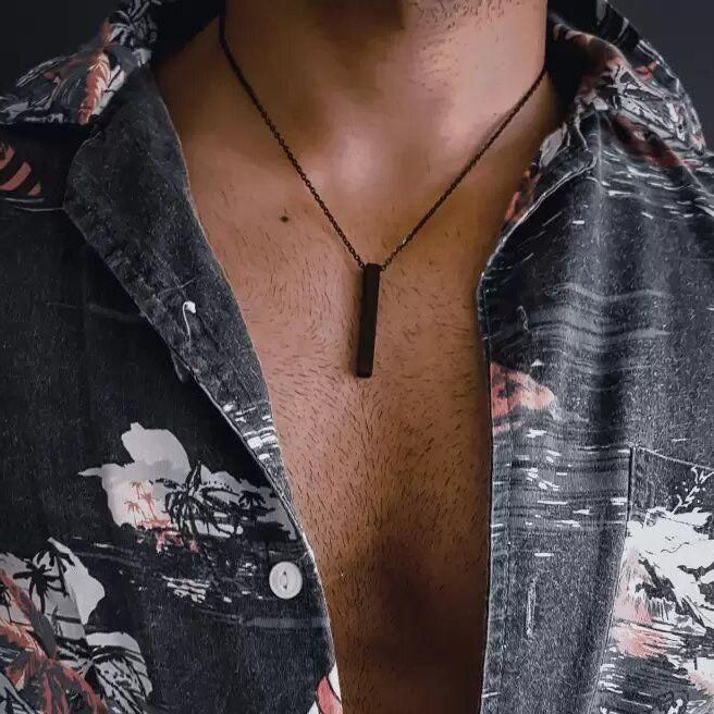 Saizen Black Vertical Bar Pendant with Ring